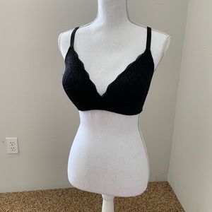 NWOT Maidenform Black Lace Racerback Bra